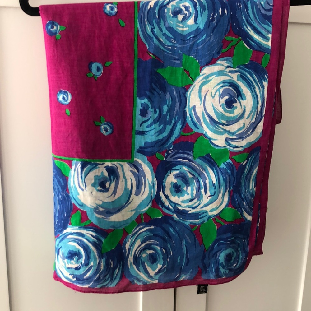 NWOT Givenchy Floral Cotton Scarf, Wrap, Coverup, Shawl. Stunning. VTG